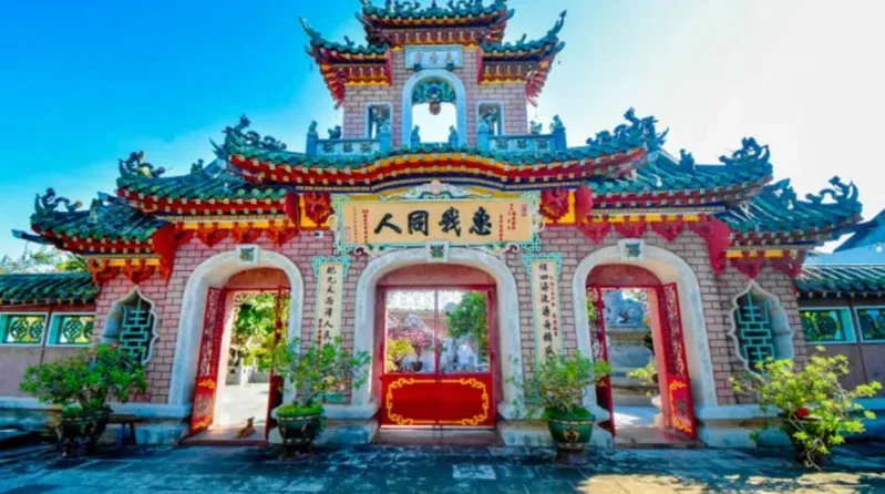 Các điểm tham quan trong phố cổ giúp du khách hiểu thêm về lịch sử, kiến trúc và văn hóa Hội An.